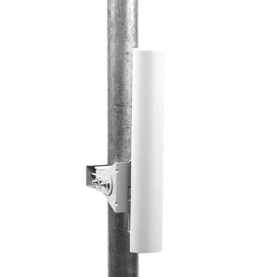 Antena sectorial para radio estaciones base airMAX de 90 grados de cobertura horizontal, 5 GHz (4.90-5.85 GHz) de 17 dBi UBIQUITI