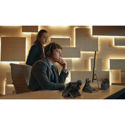 Diadema Inalámbrica WH68 con Estación de Trabajo Yealink DECT y Pantalla Táctil de 4” para Comunicación Profesional - Kompletum