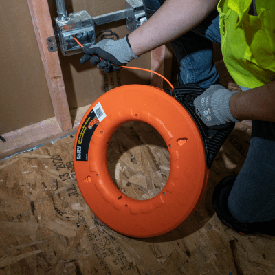 Guías Jalacables de Fibra de Vidrio Multirranuradas / Diseño de Baja Fricción / Rendimiento de Fibra de Vidrio a Costo 25% Más Bajo / No Conductoras / Guía de Espiral de Acero de 7'' - Kompletum