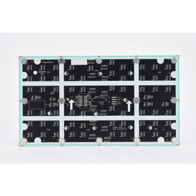 Modulo LED P1.8 GOB / Uso en Interior / 800 nits / Resolución 160x90 / Ángulo de Visión 160° / Mantenimiento Frontal - Kompletum